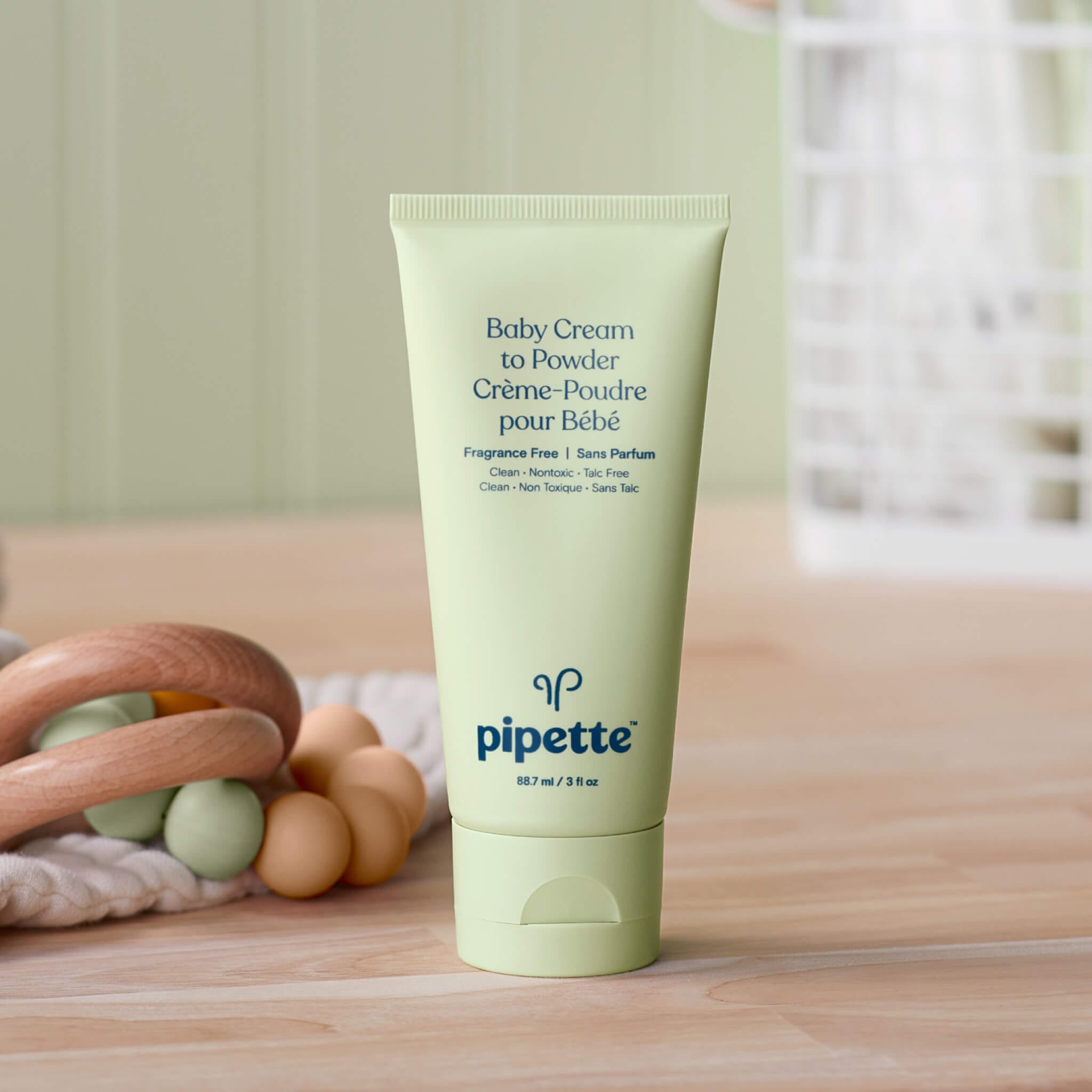 Pipette Baby Cream to Powder